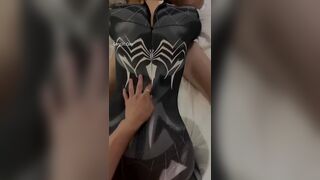 Clip Hot Cosplay Người Nhện Bởi Gái Xinh Quần Lót Lọt Khe