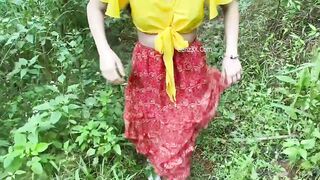 Sex Idol Thuý Nguyễn 99 Show Hàng Trong Rừng Mát Bướm