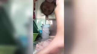 chiếc bím hồng hào của bé học sinh 2k9