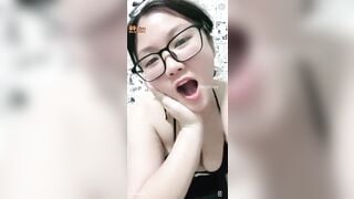 Sex Tiktoker Linh Múp Lồn To Vú Khủng Chuppy Lồn Như Tên Nick