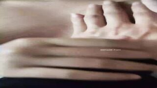 Sex Bắt Con Bạn Thân Đeo Bao Cao Su Giúp Rồi Đè Ra Địt