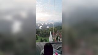 Clip Sex Cùng em gái chân dài mông to ngắm bình minh trong chuyến du lịch