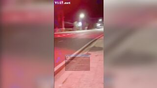 Clip Sex Em gái Tây Ninh chơi bạo ra giữa đường cổng chào huyện cởi đồ quay phim