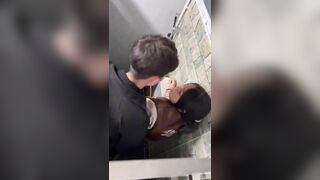 Clip Sex Lồn Thì Cho Đút Mà Đéo Cho Hôn Môi Là Sao