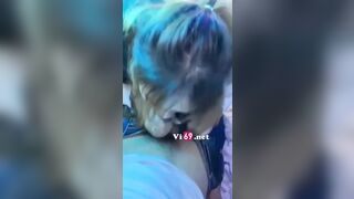 Clip Sex Cơn nứng đến thì trên xe khách em cũng kéo quần anh ra bú cu ngấu nghiến