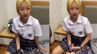 Sex Hai Thằng Rủ Em Gái C3 Vào Khách Sạn Thì Bị Bắt Quả Tang
