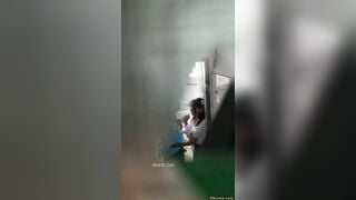 Sex Học Sinh Kéo Nhau Vào Nhà Hoang Địt Nhau