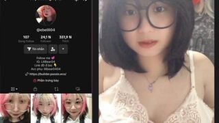 Sex Gái Xinh Tiktok @ebelili04 Lộ Lip Thủ Dâm Vú Bự