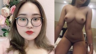 Sex Nhã Linh 2k6 Mặt Xinh Cộng Quả Body Hết Nước Chấm