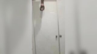 Sex Đục Trần Nhà Vệ Sinh Để Nhìn Sang Wc Các Bạn Nữ Ở Hà Nội