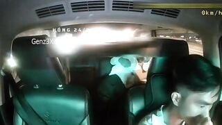 Sex Cặp Đôi Ăn Kem Trên Xe Taxi
