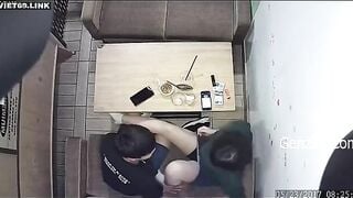 Sex Cặp Đôi Trẻ Trong Quán Cà Phê Địt Nhau Trên Ghế