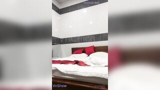 ngồi quán cafe show lzồn hồng chờ anh bảo vệ kiu bự tan ca để ch!ch cho sướng lzồn