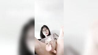 gái trung thủ dâm nhìn mà nứng p2