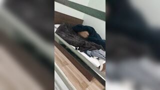 quay lén được em gái ngủ nhà nghỉ 1 mình nhìn ngon quá