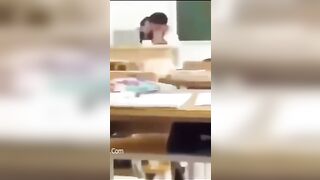 Học Sinh Thpt Cùng Giáo Viên Chủ Nhiệm Tình Tứ Ngay Trong Lớp