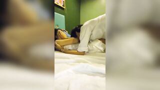 hai em sinh viên địt nhau như gà trong nhà nghỉ