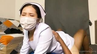 Nữ điều dưỡng dâm đãng cho bệnh nhân địt tung lồn bắn ngập tràn tinh trùng bên trong