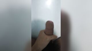 Mỏi tay quá cần bé nào sục dùm
