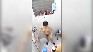 Chị họ tắm 2