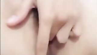 khánh linh 2k8 thủ dâm gửi ny xem