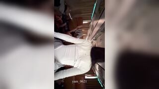 Địt nhau trên xe bus