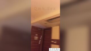 Em gái cực xinh vừa nghiến răng phê thuốc vừa nhấp anh ny gãy buồi