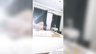 Chuyện tình dang díu của ông chú 30 bé 16 chuppy xôi thịt