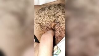 Canh nhỏ e vợ ngủ rồi lén lút vạch ra bú liếm