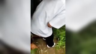 Hiếp Dâm Em Học Sinh Trong Vườn Ngô p2