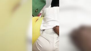 Clip Sex Nôn quá giờ lỡ xe luôn cái quần áo dài của bé , giờ phải mua đền