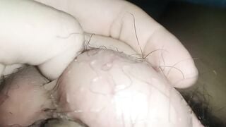 Đêm mò mẫm con cu nhưng không muốn sục