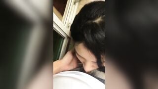 Bắt chị ruột ngồi xuống sục cu xuất đầy miệng