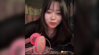 Em Gái Thua Kèo Game Phải Show Cho Thằng Bạn Coi
