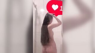 Nữ Sinh Vừa Tắm Vừa Chat Sex Với Thằng Bạn Hàng Họ Ngon Vãi
