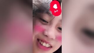Nữ Sinh Vừa Tắm Vừa Chat Sex Với Thằng Bạn Hàng Họ Ngon Vãi