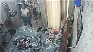 Camera Quay Lén Gái Mới Lớn Thay Đồ Vú Siêu Ngon