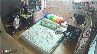 Camera Quay Lén Gái Mới Lớn Thay Đồ Vú Siêu Ngon