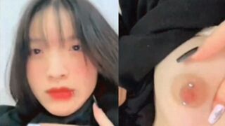 Mới Xỏ Khuyên Núm Vú Về Lên Mạng Khoe Chiên Tích