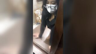 Trịnh Mai Thư Mặt Xinh Vú Tuyệt Đẹp