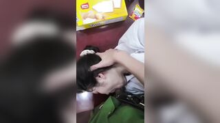 Chú Cảnh Sát Bắt Em Học Sinh Bú Cu Thì Mới Được Thả