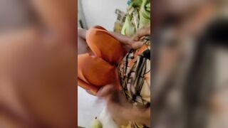 học sinh cũ về thăm cô giáo liền rủ cô làm tình luôn