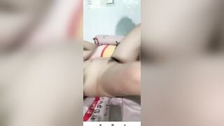 Hồng Thắm 2k7 mới tý tuổi đã zâm đi học về gạ thằng bạn vào nhà