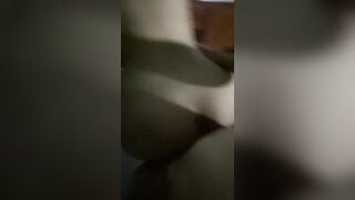 2 chị em cùng nhau xem bóng rồi đè nhau ra doggy luôn