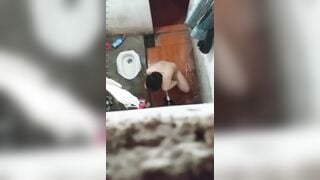 quay lén em gái vào nhà vệ sinh call sex với bạn trai