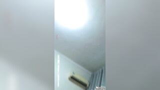 địt em gái tóc ngắn dâm đãng với biểu cảm thỏa mãn