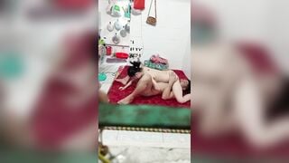 quay lén cặp đôi làm tình cùng nhau tại phòng trọ
