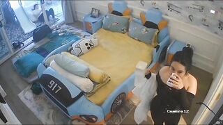 Chị gái đại gia zú bự thuê nhân viên massage về nhà