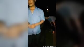cặp đôi địt nhau giữa đường bị phát hiện