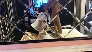 dẫn em học sinh mới lớn vào khách sạn 5 sao để địt nhau